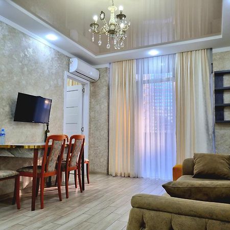 Sea apartment baTumi Bagian luar foto